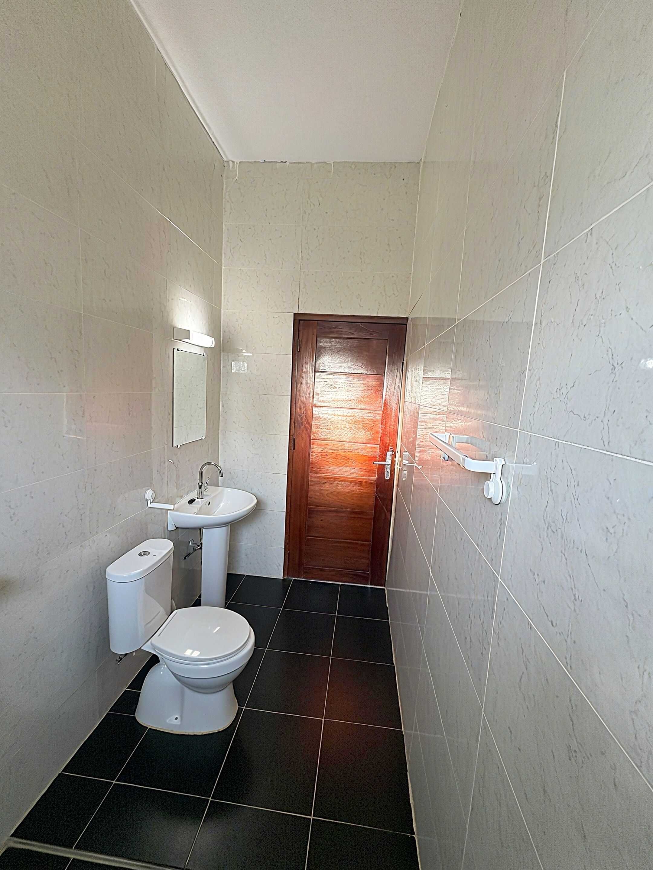 Dusche, Handtücher, Seife, Toilettenpapier