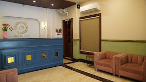 Reception - hotel urban house (Bhopal)