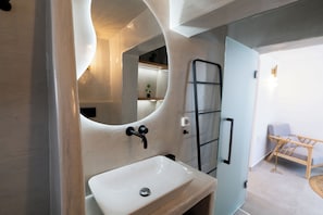 Deluxe-Suite, Meerblick | Badezimmer