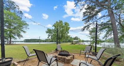 Perfect Landing, Sleeps 10, Outdoor Lake Heaven!