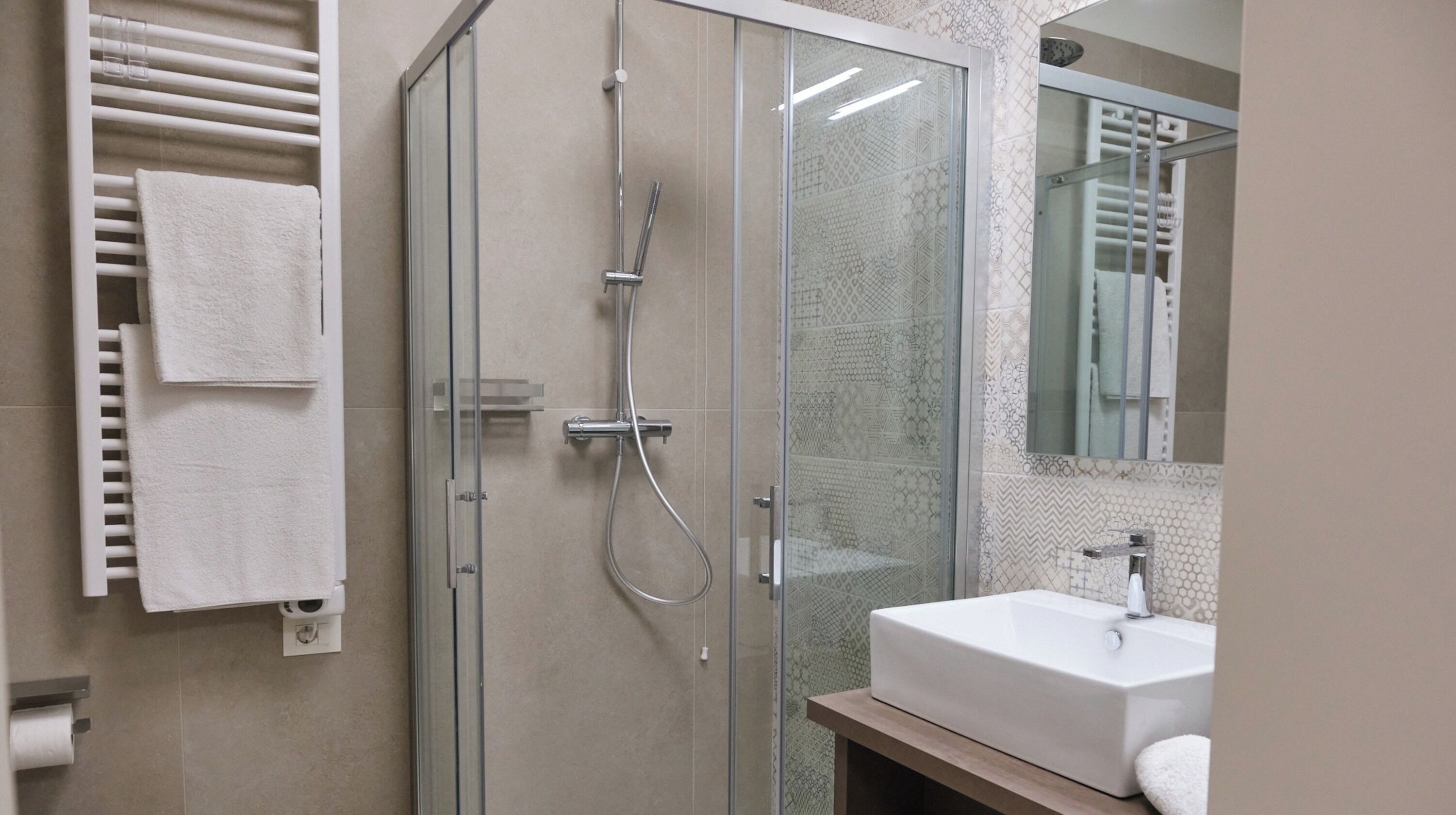 Zimmer, 1 Schlafzimmer | Badezimmer
