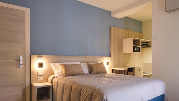 Unclassified image, 1 of 42, button - Room in B&B - Modernly Renovated Double Room in a B&B in Porto Viro (Porto Viro)