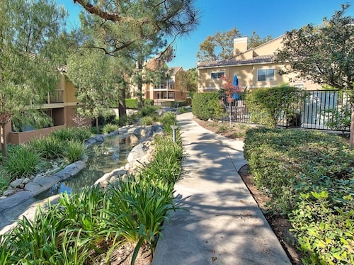 Relax & Recharge in a Modern 2-Bedroom Condo Prime Location