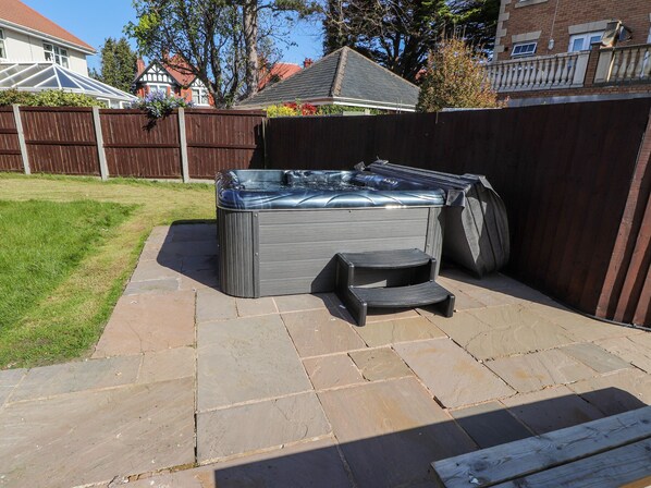 Terrace/patio - 9 Beckett Close (Colwyn Bay)