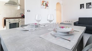 Apartment (1 Bedroom) | Wohnbereich