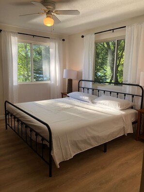 3 bedrooms, free WiFi, bed sheets