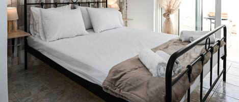 1 chambre, fer et planche à repasser, lit parapluie, Wi-Fi gratuit