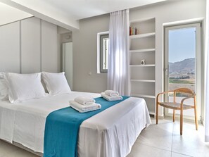 3 slaapkamers, een strijkplank/strijkijzer, reisbedje, gratis wifi