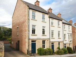 Exterior - Churchside (Alnwick)