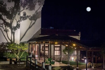 Dongya Hotel