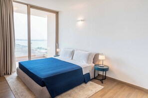 Premium bedding, down comforters, memory foam beds, minibar - Heliconia Park Lagos Luxury Hotel and Suites (Lagos)