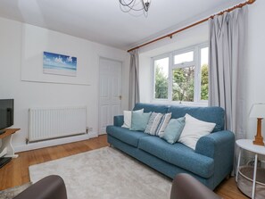 Cottage | Living area