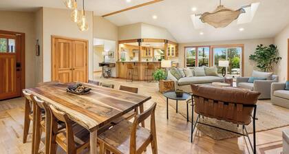 Terra Sana ~ Pool + Hot Tub • Garden Sanctuary, Sebastopol