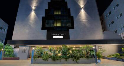 Luxury Stays at Lakdikapul Near Red Hills