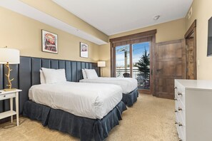 2 عدّة غرف نوم ومكواة/لوح كي وواي فاي وملاءات أسرّة