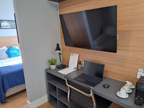 Premium Studio, Terrace, City View | Room amenity - Roomo Transamerica SP Pinheiros (São Paulo)