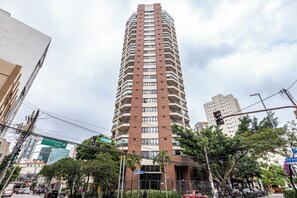 Front of property - Roomo Transamerica SP Pinheiros (São Paulo)