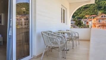 Chambre Double Confort, balcon, vue montagne | Terrasse/Patio