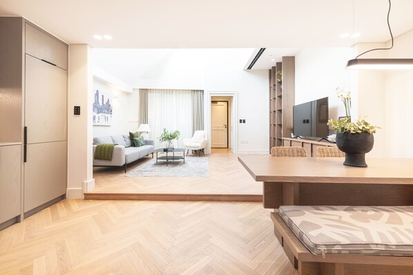 Apartment, 2 Bedrooms | Living area