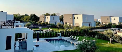 ด้านหน้าที่พัก