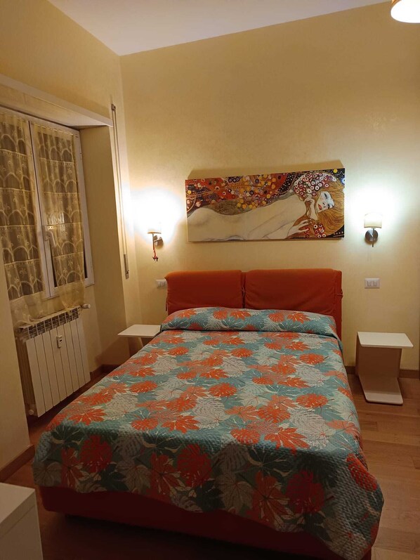 1 slaapkamer, een kluis op de kamer, wifi