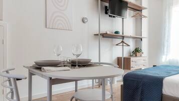 Apartment | 1 bedroom, premium bedding, down duvets, iron/ironing board