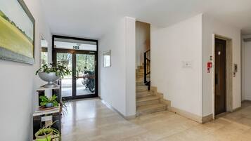 Standard Apartment, Multiple Bedrooms, 2 Bathrooms (Garda Lake View From The 7th Floor) | Interior