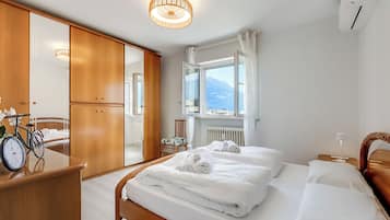 Standard Apartment, 2 Bedrooms, 2 Bathrooms (Garda Lake View From The 7th Floor) | 2 bedrooms, free WiFi, bed sheets