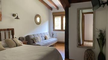 Apartemen, pemandangan gunung | 2 kamar tidur, setrika/meja setrika, dan Wi-Fi gratis