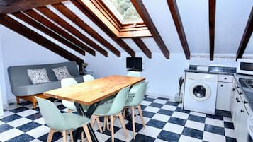 Apartemen, pemandangan gunung | Dapur pribadi