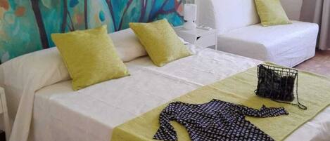 4 chambres, fer et planche Ă repasser, Wi-Fi, literie fournie