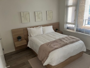 2 chambres, fer et planche à repasser, Wi-Fi, draps fournis