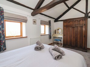 2 habitaciones, decoración personalizada y muebles diferentes
