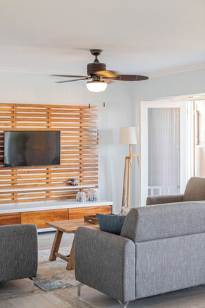 Smart TV - Beachfront Villa w/ Private Pool in Playa Azul with Panoramic View, Beach Access (Playa Azul, Ocotal)