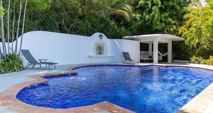 LAS TERRAZAS
Wonderful 6-bedroom villa with gorgeous pool in tropical Vieques
