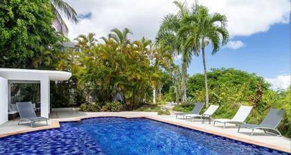 LAS TERRAZAS
Wonderful 6-bedroom villa with gorgeous pool in tropical Vieques