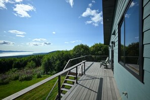 Terrace/patio - Great Alaska Get Away (Homer)