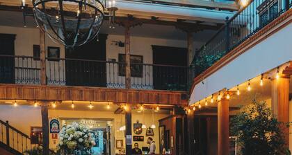 Hotel & Suites El Quijote