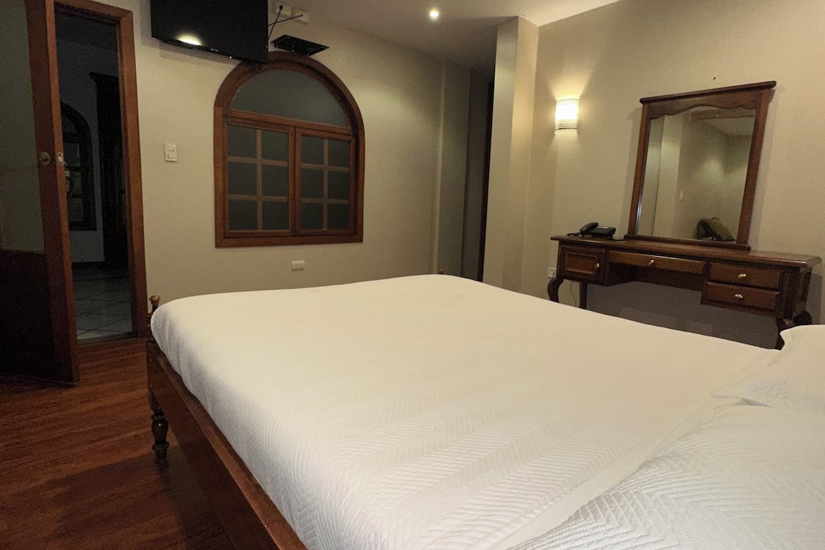 Economy Double Room | Desk, laptop workspace, free WiFi, bed sheets