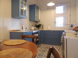 Fridge, microwave, oven, stovetop - Beautiful apartment in the heart of downtown Buenos Aires. (Buenos Aires)