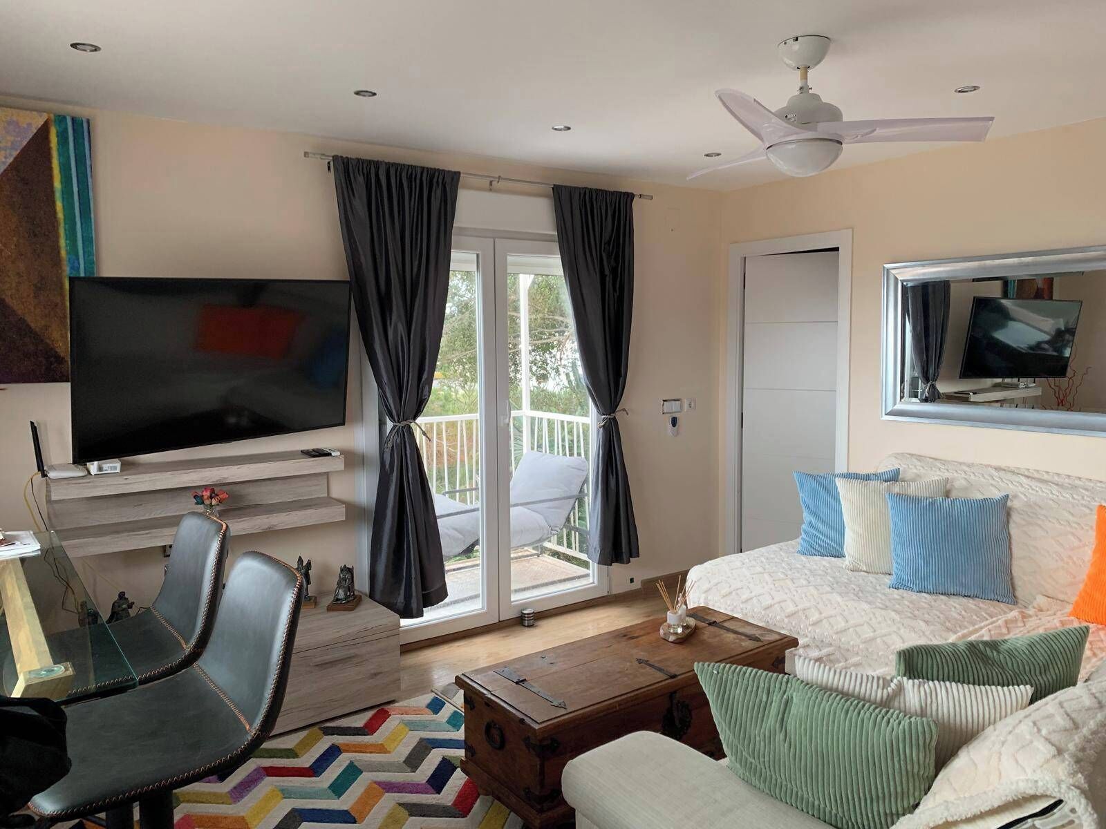 Apartemen | 1 kamar tidur, setrika/meja setrika, Wi-Fi gratis, dan seprai linen