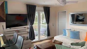 Apartemen | 1 kamar tidur, setrika/meja setrika, Wi-Fi gratis, dan seprai linen