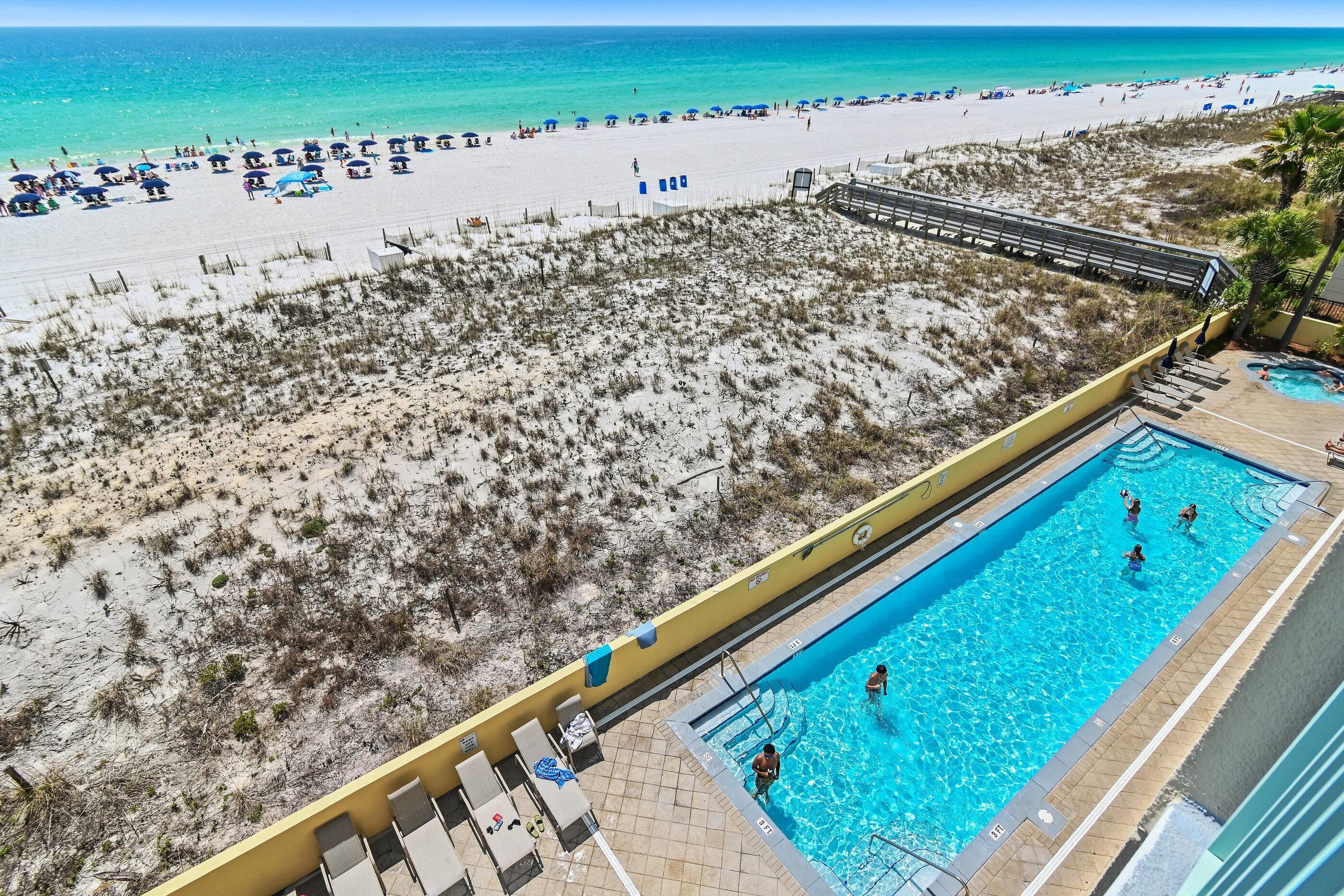 Appart'hôtel, 1 très grand lit et 1 canapé-lit (Pelican Isle 411) | Piscine | Piscine extérieure, piscine chauffée