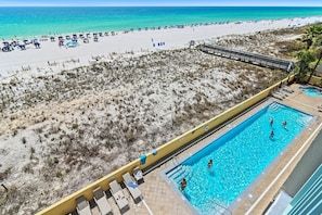 Appartamento, 1 letto king con divano letto (Pelican Isle 411) | Piscina | Piscina all'aperto, una piscina riscaldata