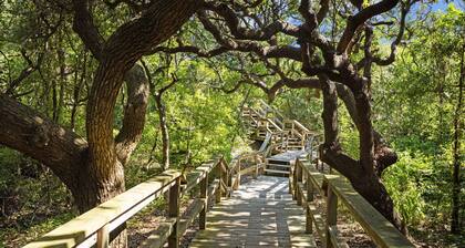 Ocean & Sound Views 3BR w/ Pools, Tennis, Basketball, Private Beach & Marina!