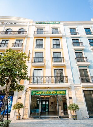 Façana frontal de l'allotjament