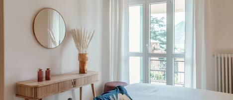 Apartment | 2 bedrooms, premium bedding, down comforters, iron/ironing board