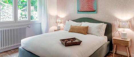 Leilighet | 2 soverom, sengetøy av topp kvalitet, dundyner og strykejern/-brett