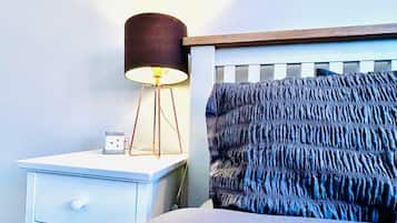 3 bedrooms, iron/ironing board, travel crib, free WiFi