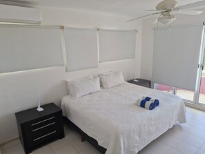 2 chambres, fer et planche à repasser, Wi-Fi, draps fournis